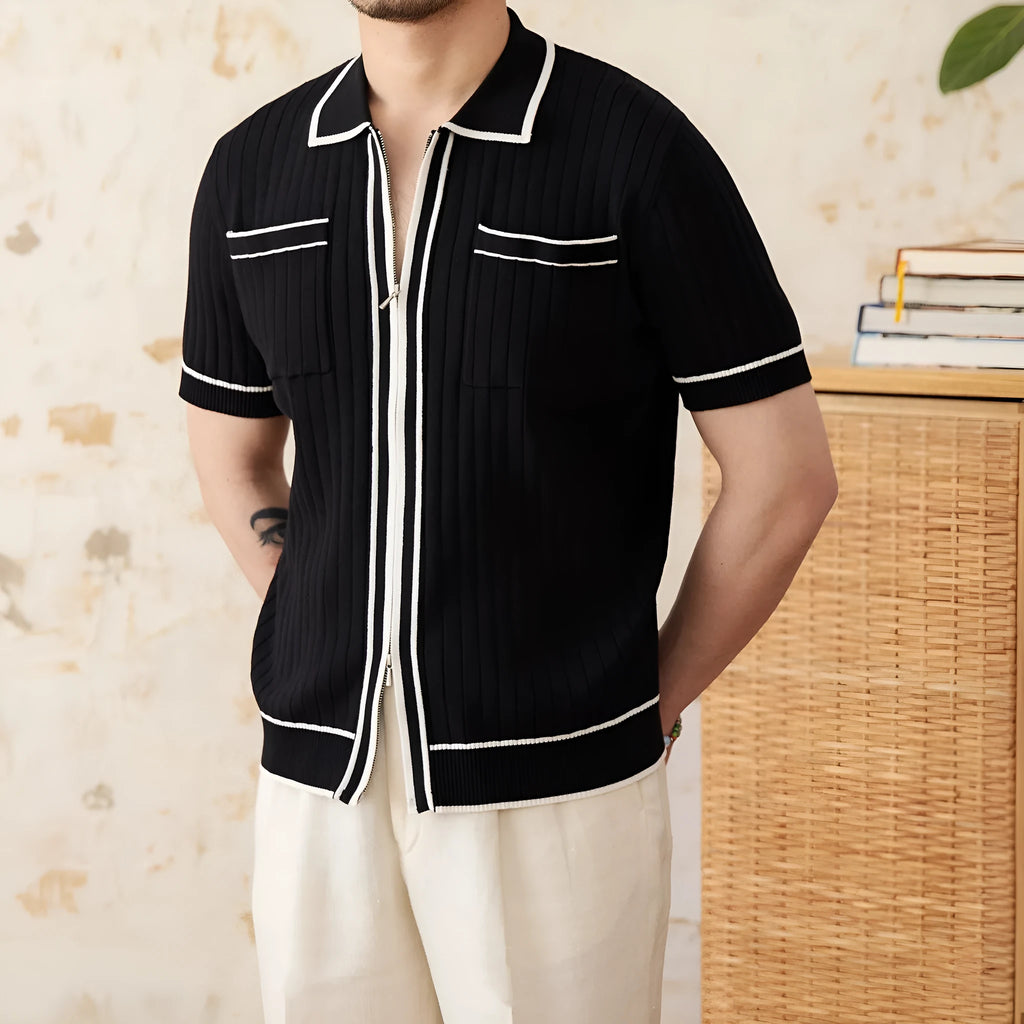 Slim fit lapel collar polo shirt with short sleeves in black knitted fabric