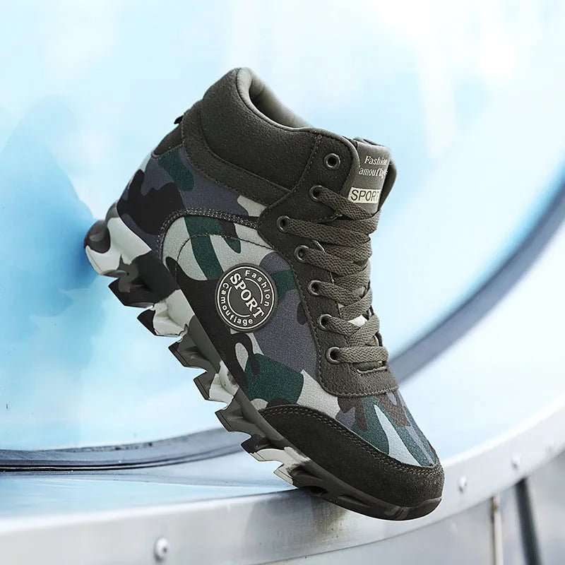 Women's green camouflage canvas sneakers with rubber sole in slip-on style