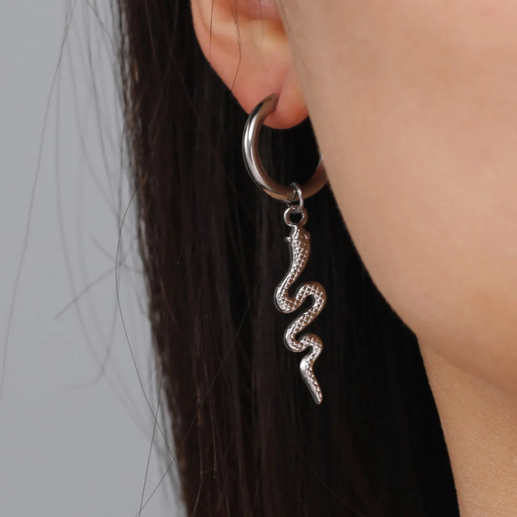 Snake-shaped vintage clip earrings in stainless steel with gold plating