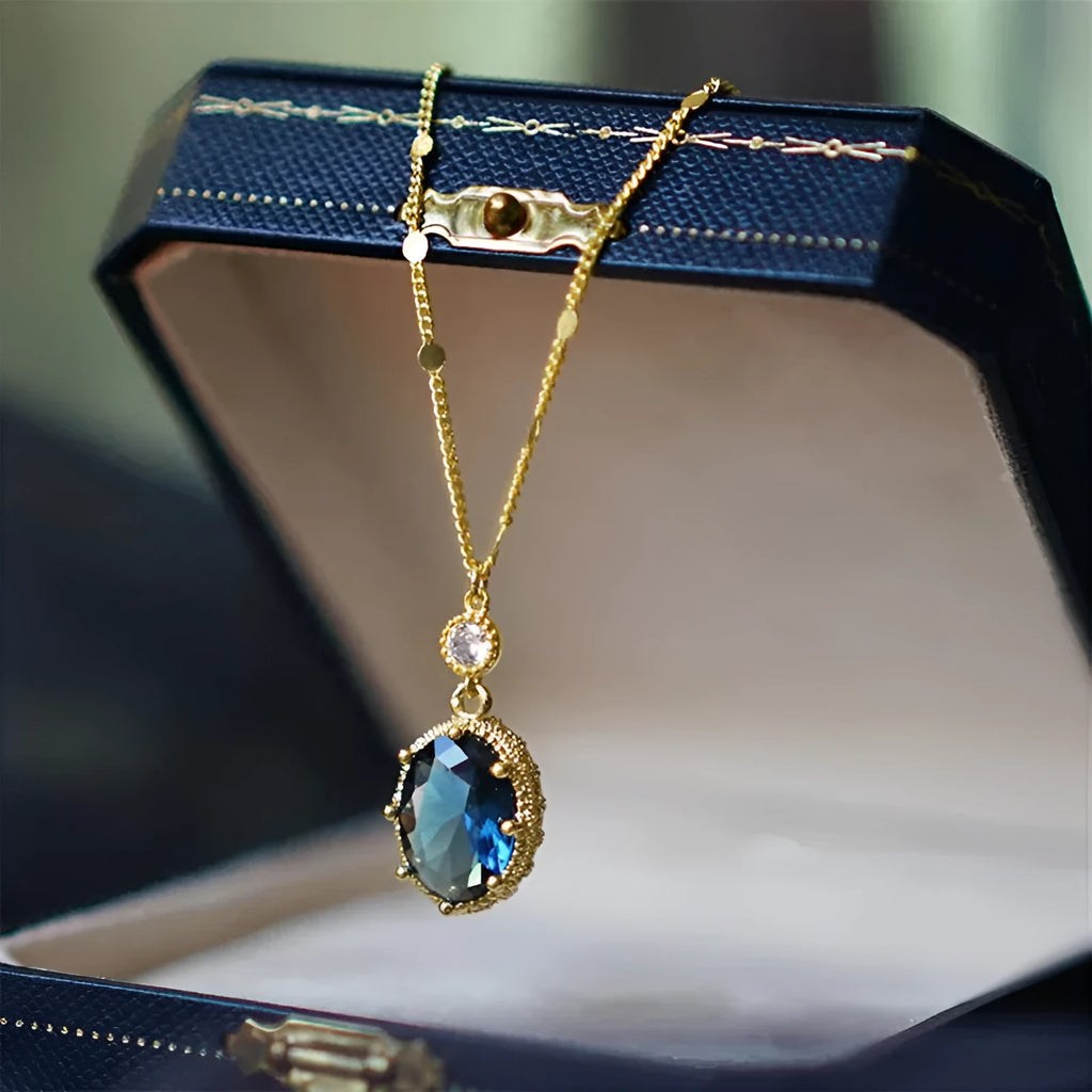Geometric gold electroplated copper necklace with French retro design