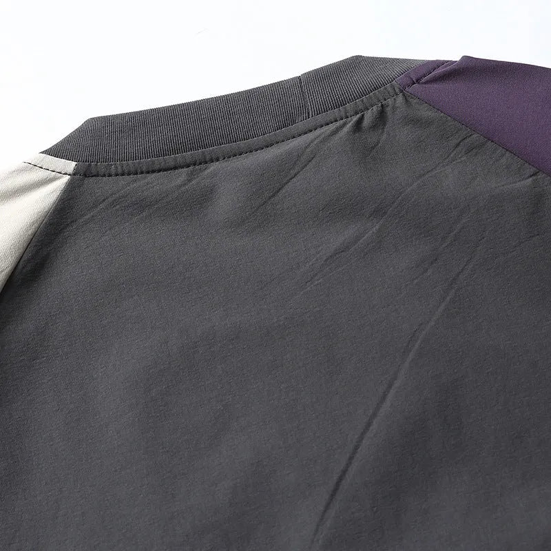 Dark grey men's T-shirt with contrast colour raglan sleeves in loose fit