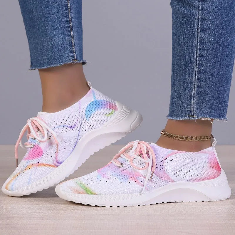 Women's graffiti colour sports shoes with cotton lining, low heel, available in green