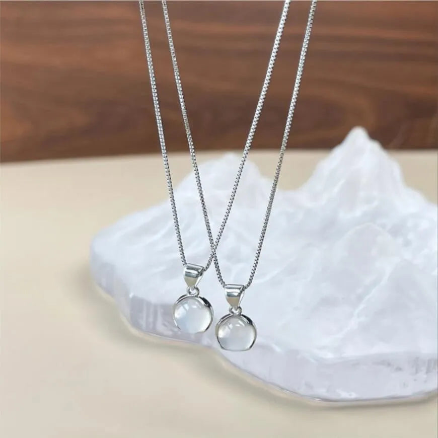 Women's oval pendant necklace with artificial crystal eight-point star on adjustable box chain