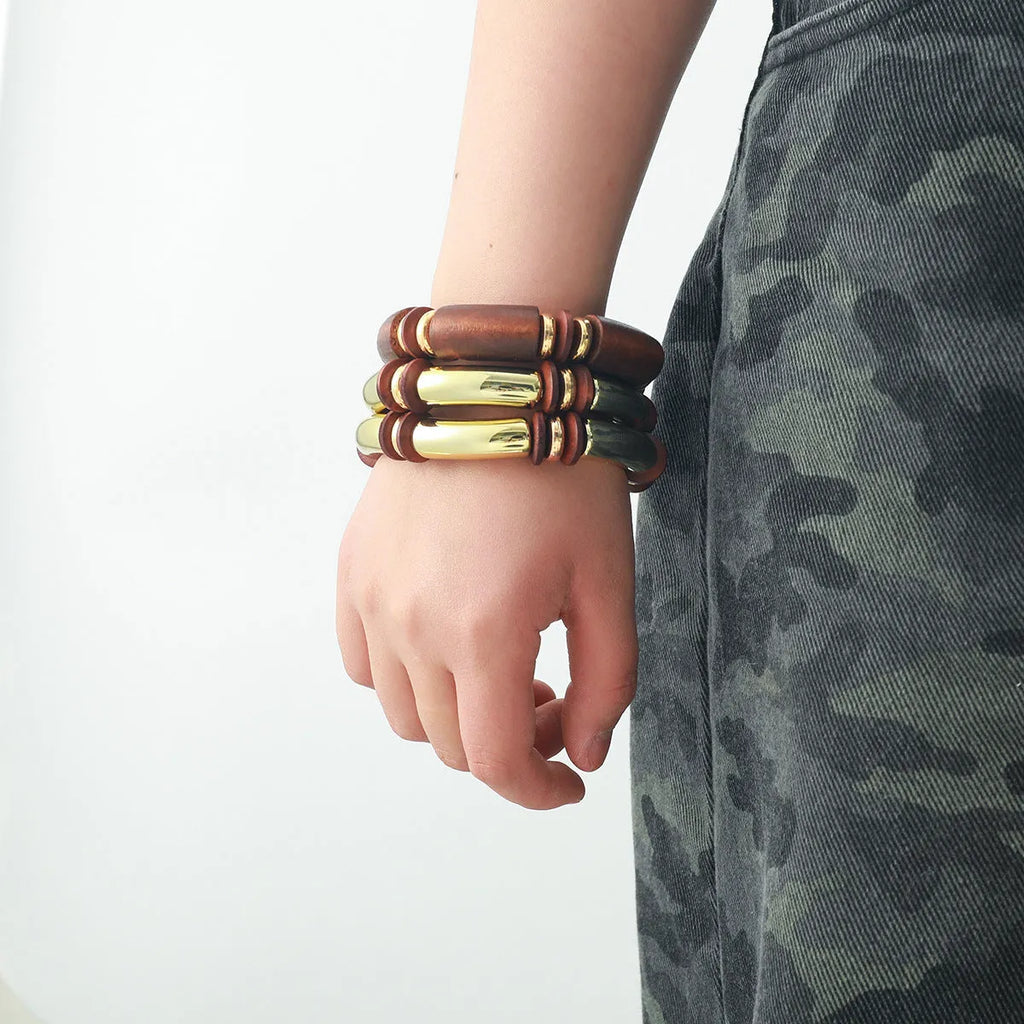 Multi-layer wooden necklace and bracelet set with alloy construction and exaggerated styling