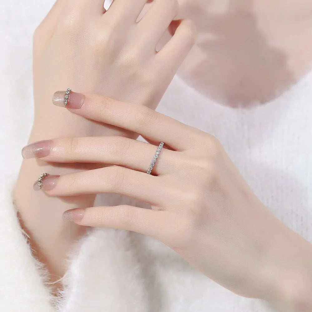 Open mouth geometric ring with diamond tail design in white or yellow gold colour for women