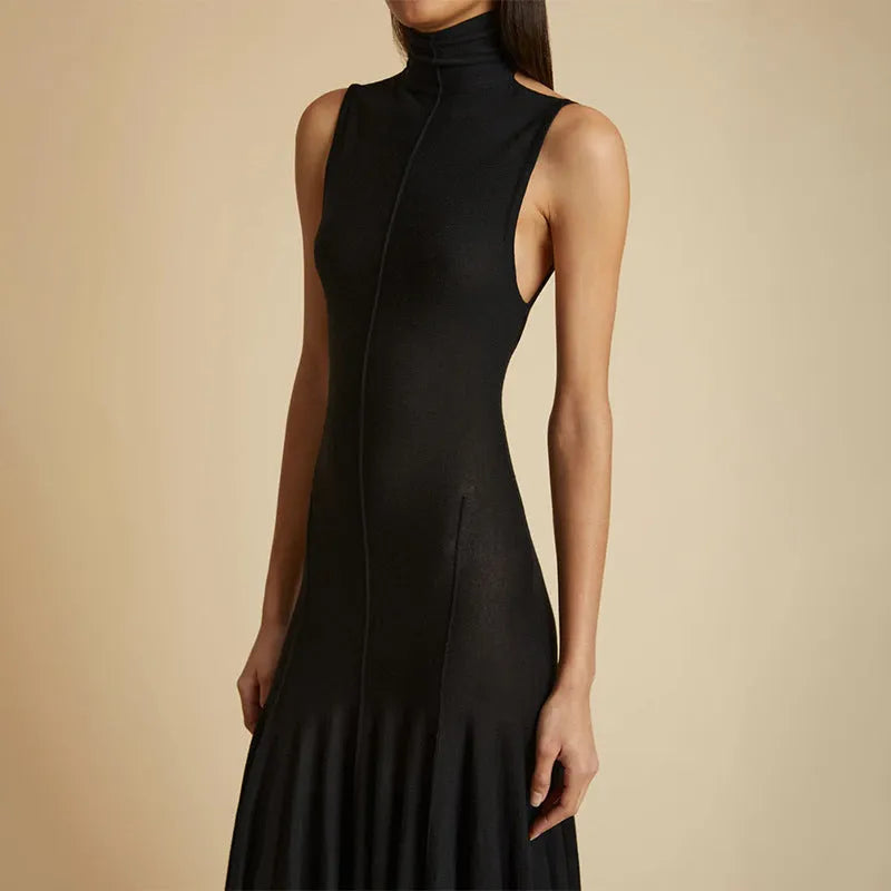 Grey women's slim-fit half turtleneck backless dress with high waist on a mannequin