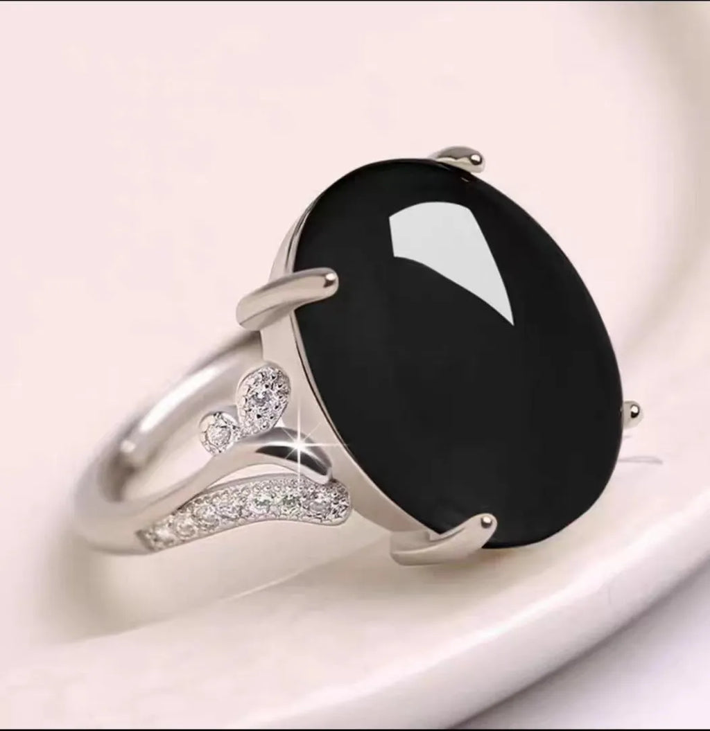 Adjustable geometric alloy ring in ethnic style with natural sapphire appearance