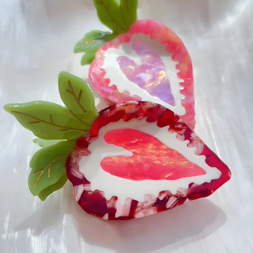 Love Honey strawberry motif hairpin in red or pink colour, handcrafted in a pastoral style.