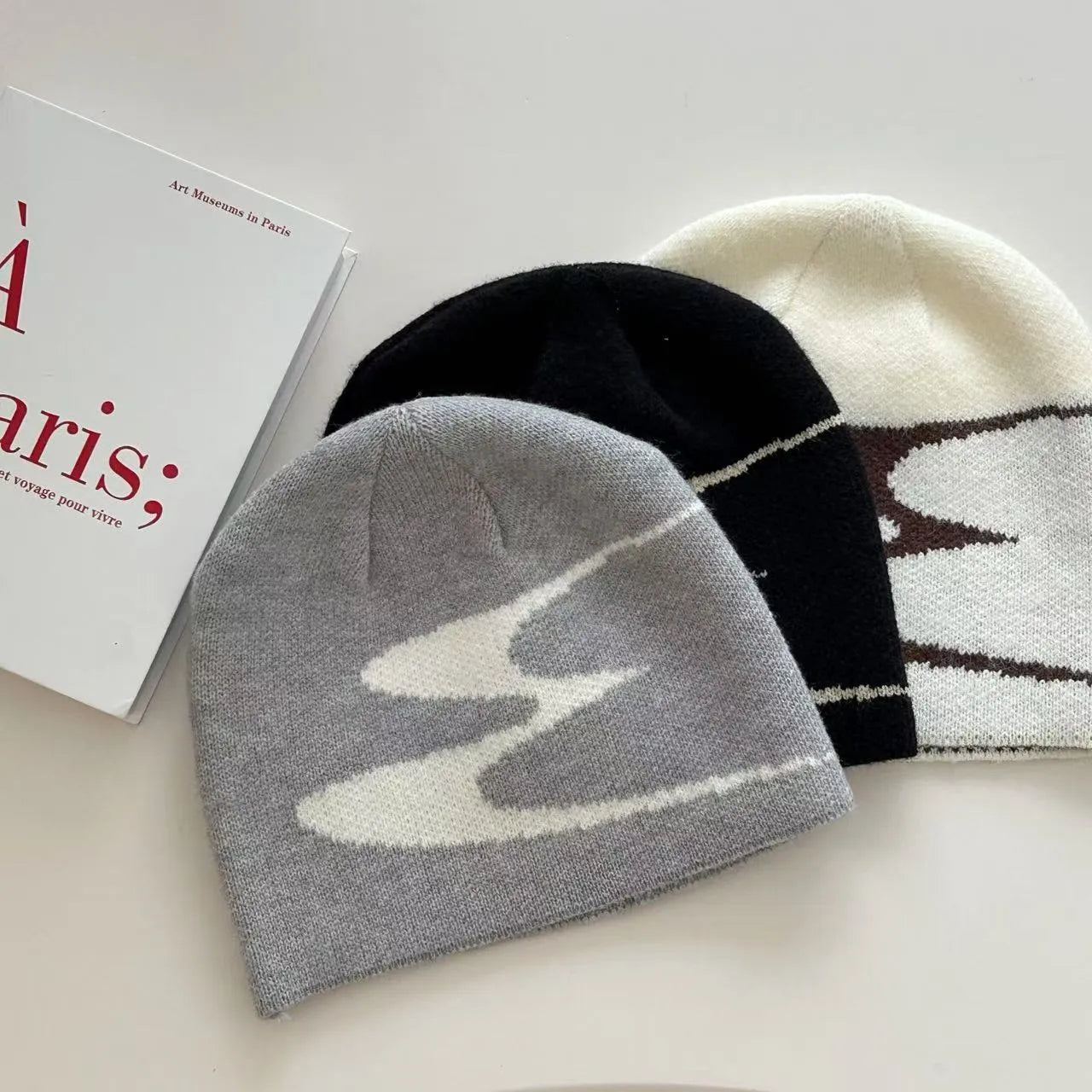 Acrylic thermal knitting wool beanie hat in size M for 56-58cm head circumference in white colour