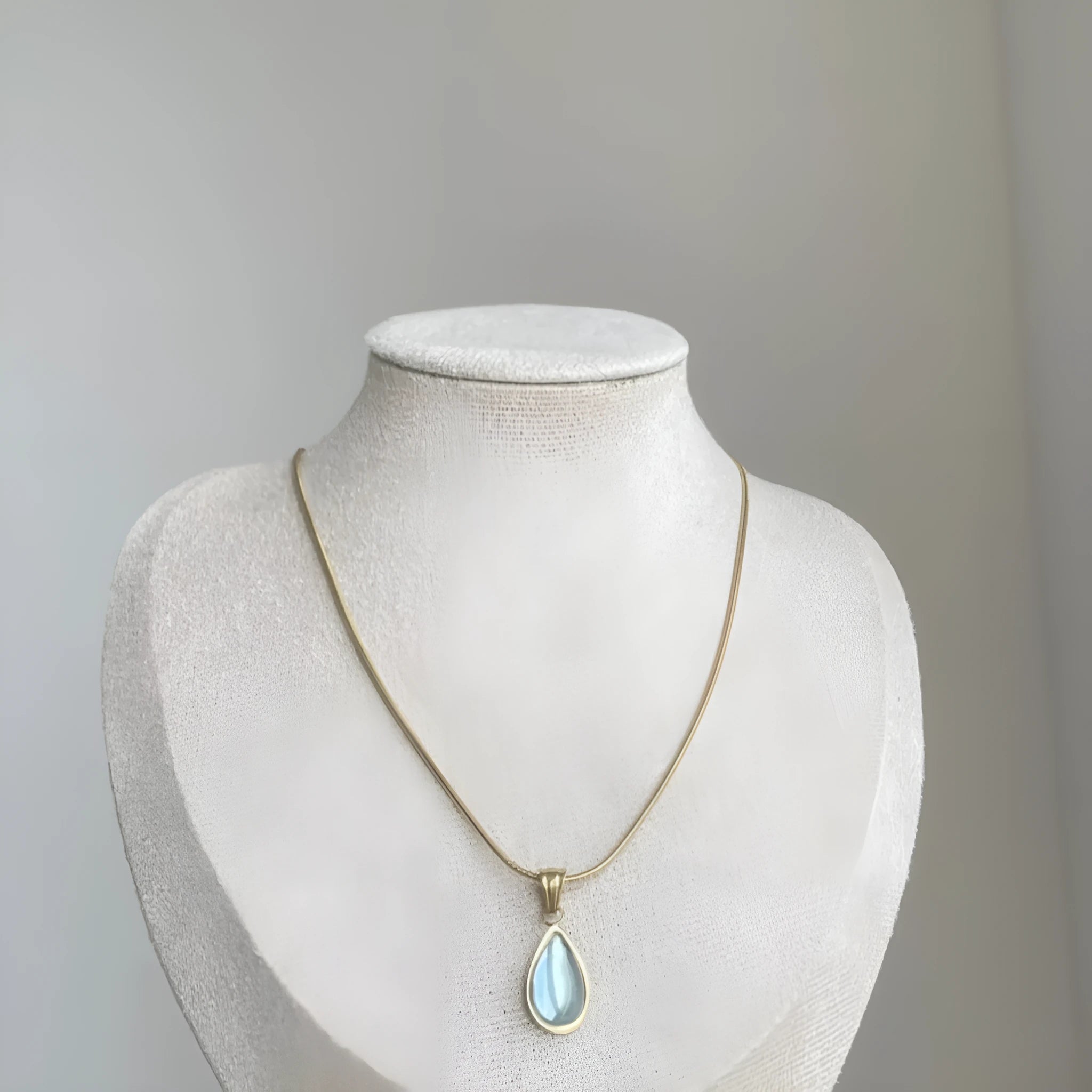 Retro blue and green water drop necklace with titanium steel pendant and snake bones chain