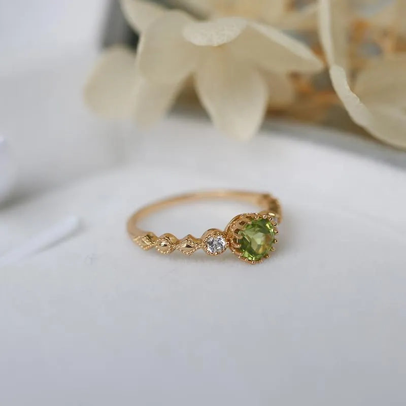 Copper ring with geometric quadrilateral shape and Japanese retro artistic design.