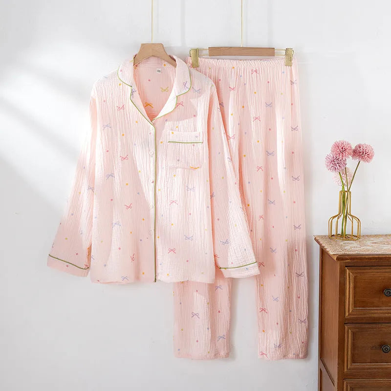 Women's cotton pajama suit with long sleeves and trousers in pink or beige