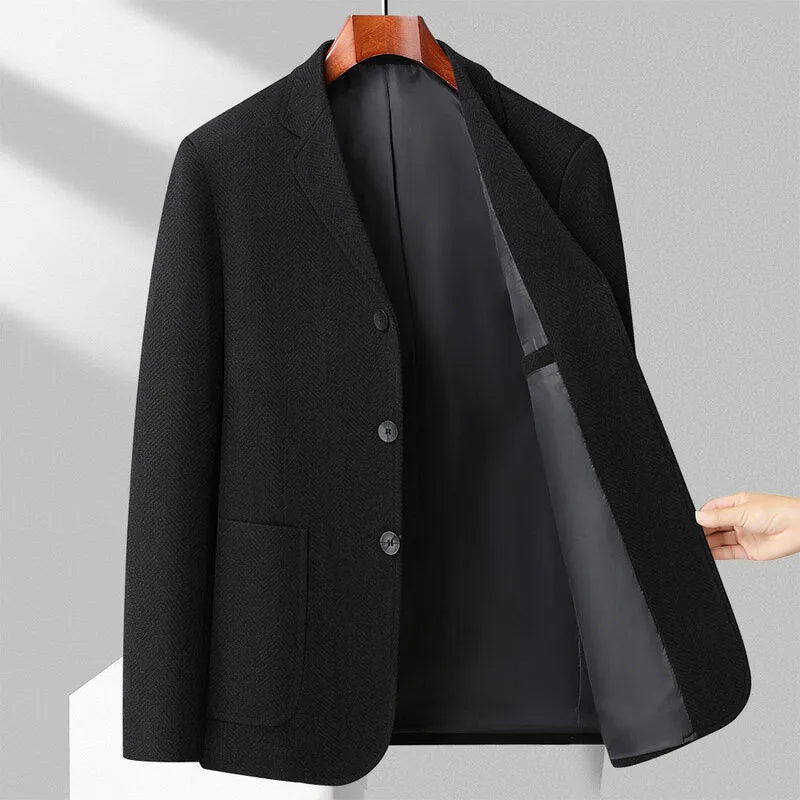 Men's loose fit polyester coat in solid colour for spring and autumn seasons