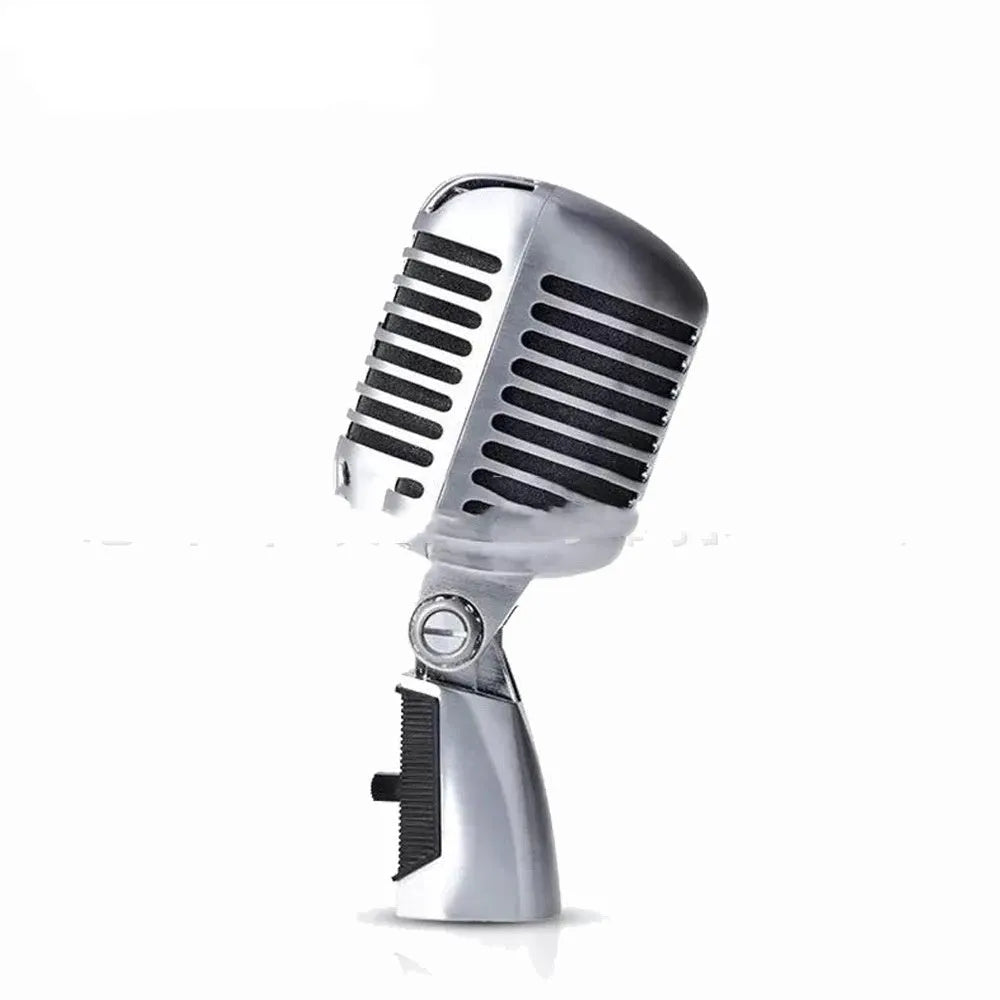 All-metal dynamic stage microphone in retro design with heart-shaped directivity pattern