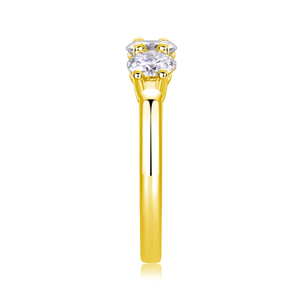 0.5 carat moissanite wedding ring set in S925 silver with platinum plating, gold colour, on white background