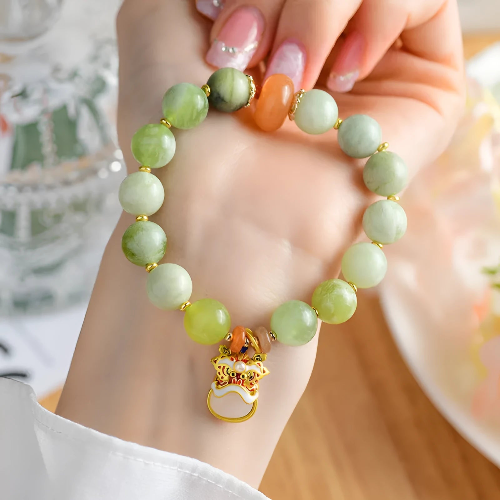 Green milk-in-water jade bracelet with 10mm geometric beads in retro style