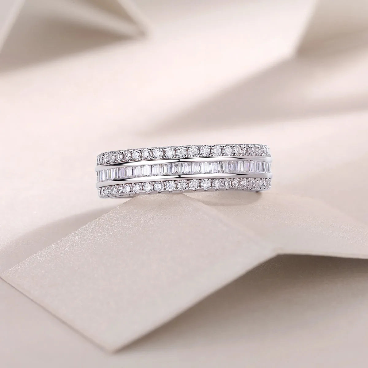 Moissanite wedding ring set with S925 silver and platinum plating, stone under 0.1 carat, in gift box