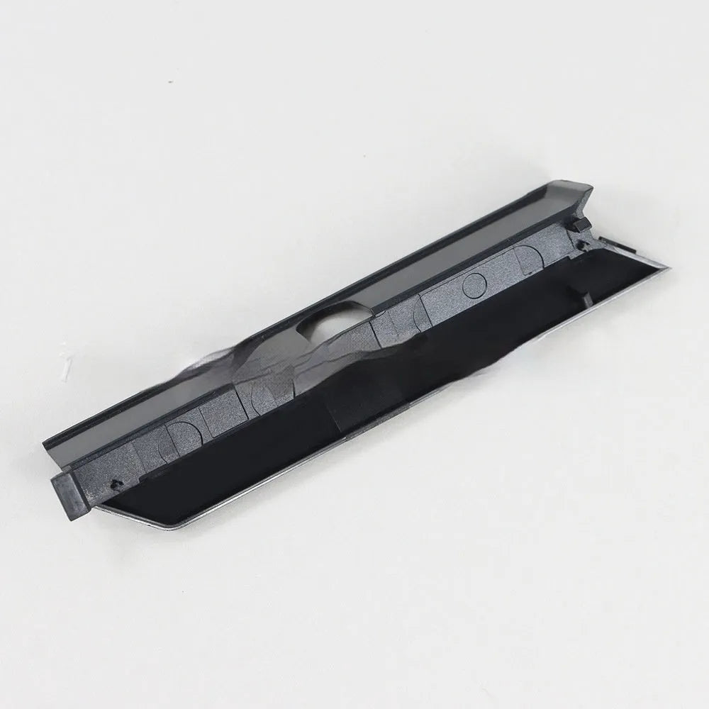 Black and white plastic hard drive baffle cover for 3.5-inch SATA drives