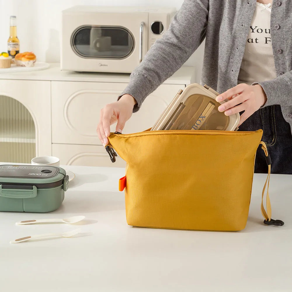 Japanese style insulated lunch bag in oxford cloth with temperature preservation functions