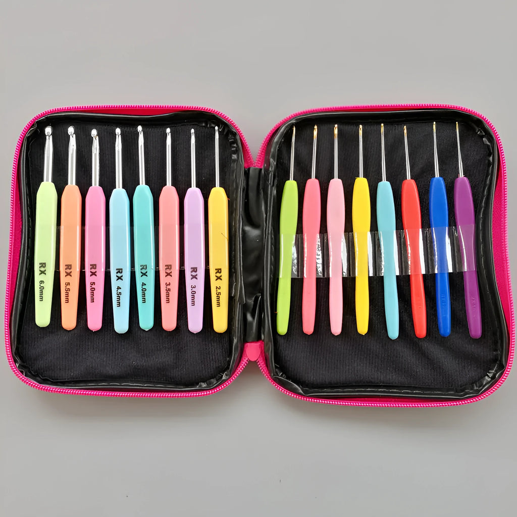 16 crochet hooks with thick and thin plastic handles in PU storage bag