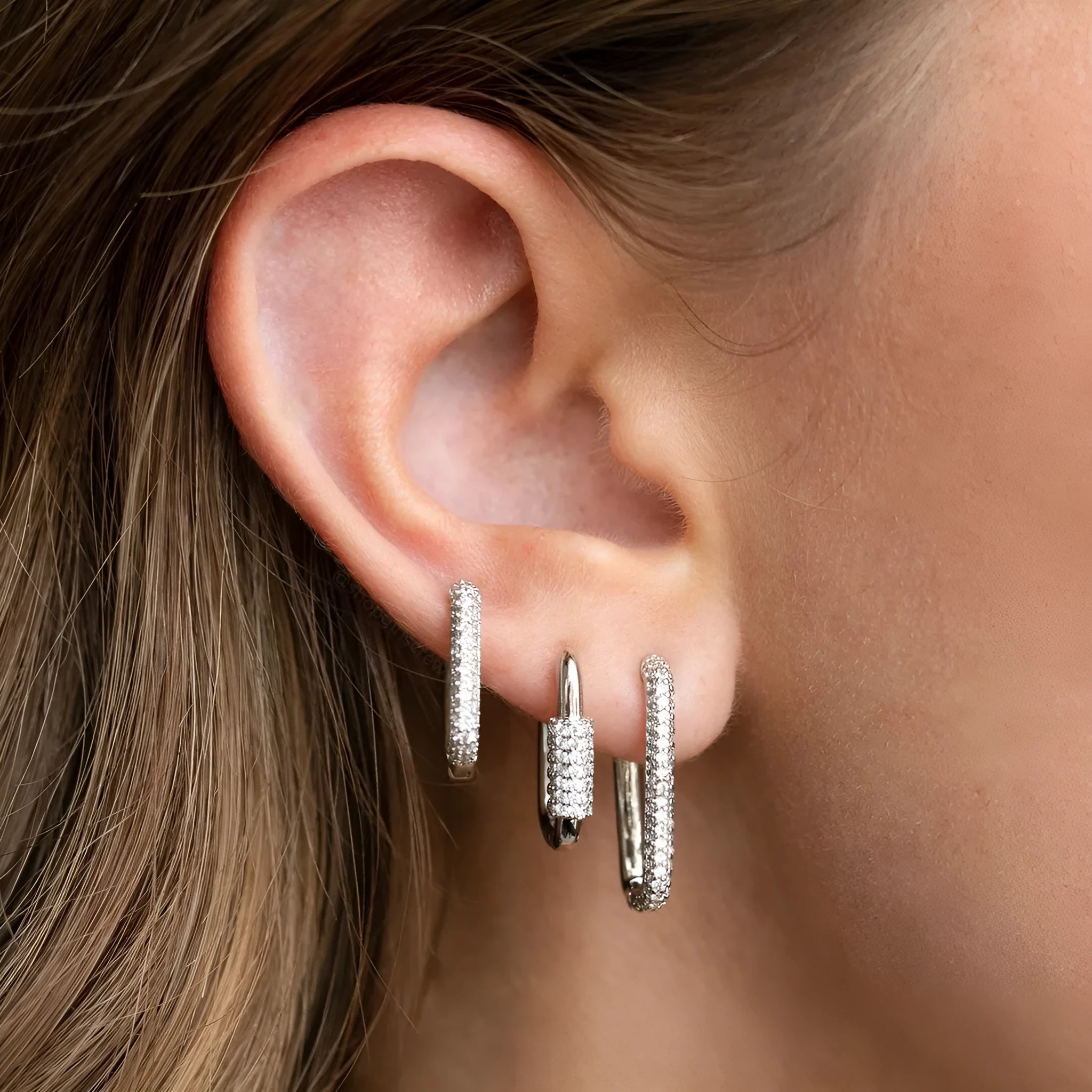 Geometric three-piece earring set with micro-inlaid zircon stones and square ear clips in gold or white k colours