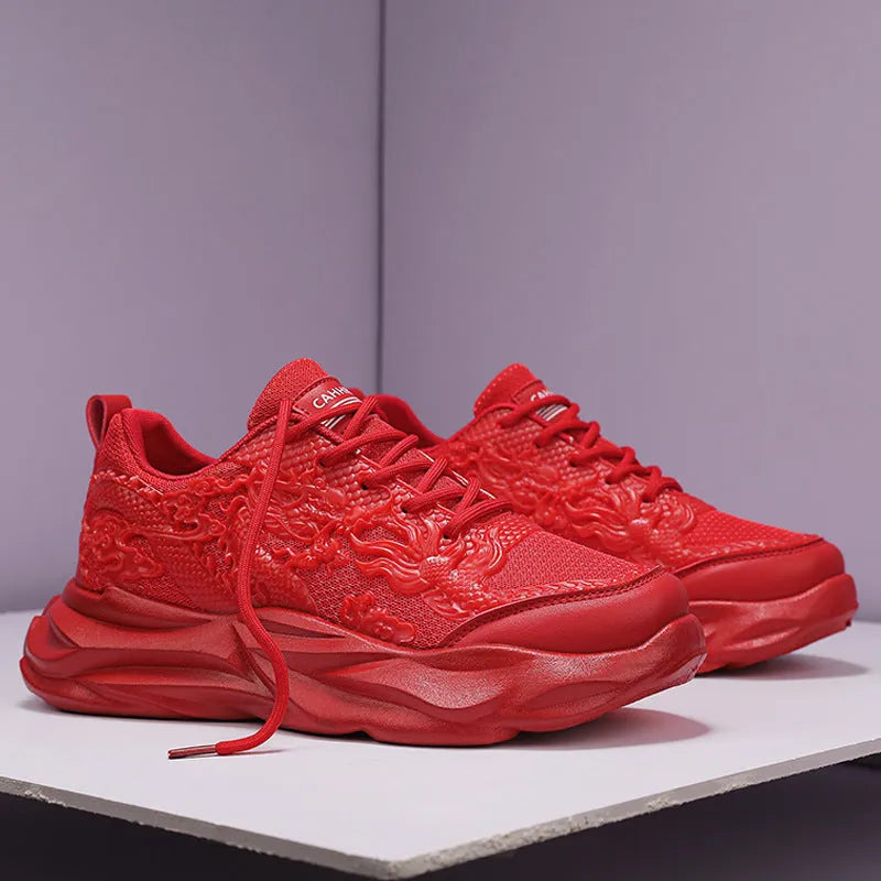 Men's casual fly knit sneakers in dragon colours with a rubber sole.