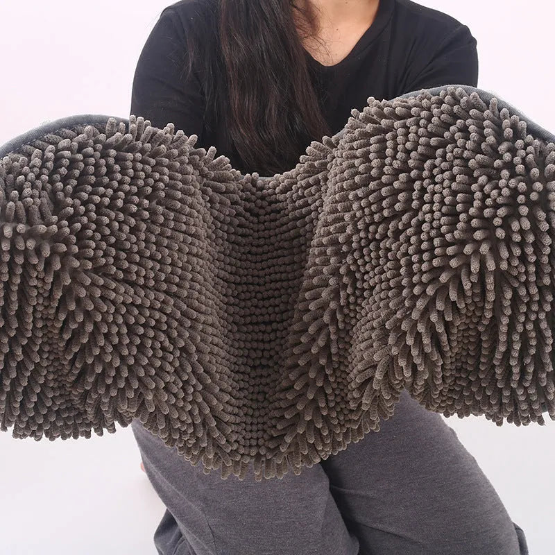 Grey pet scrubbing towel glove made of absorbent fibre, 35x80cm size, for cats and dogs