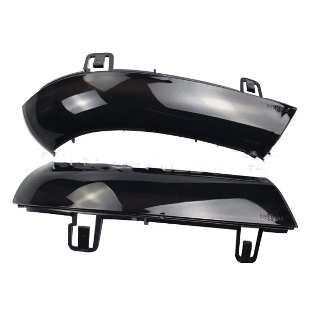 Volkswagen Golf 5 MK5 running water style replacement turn signal indicator light in ABS housing.