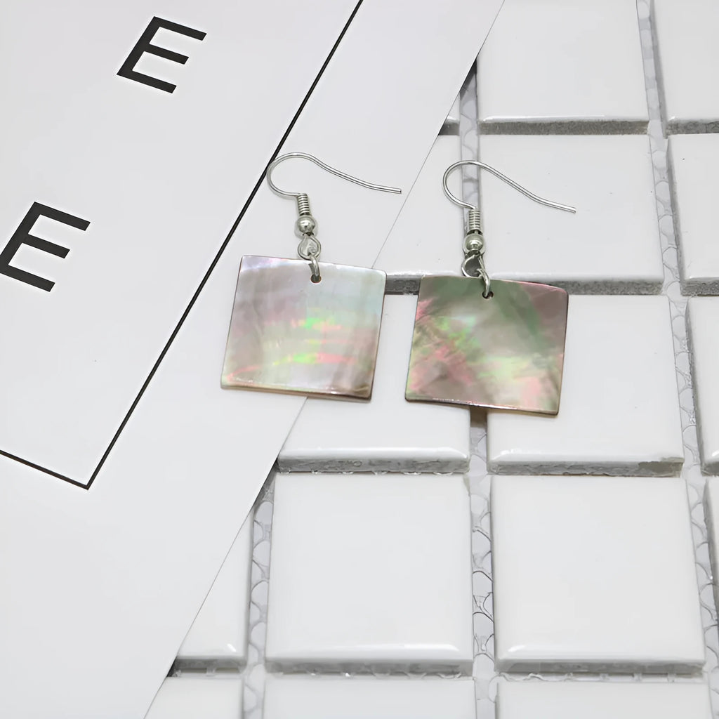 Women's geometric shell earrings in rectangular or square shape, retro natural style.
