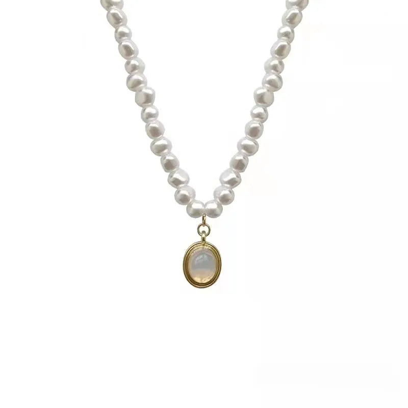 French Court vintage pearl necklace with geometric alloy design and adjustable 21-50cm perimeter
