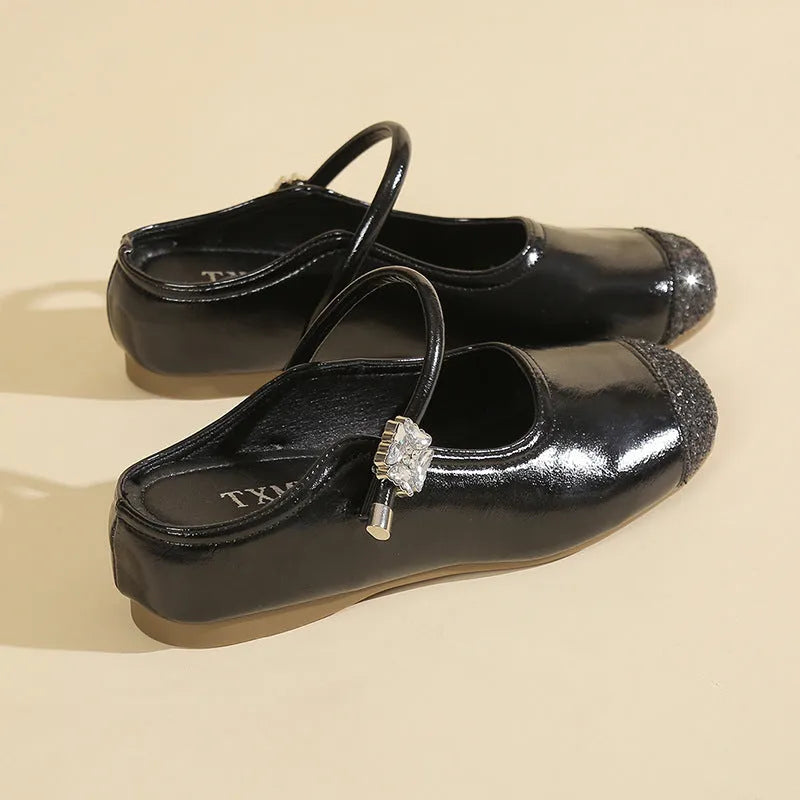 Casual shallow mouth toe sandals for women with round toe, PU upper, and rubber sole in black