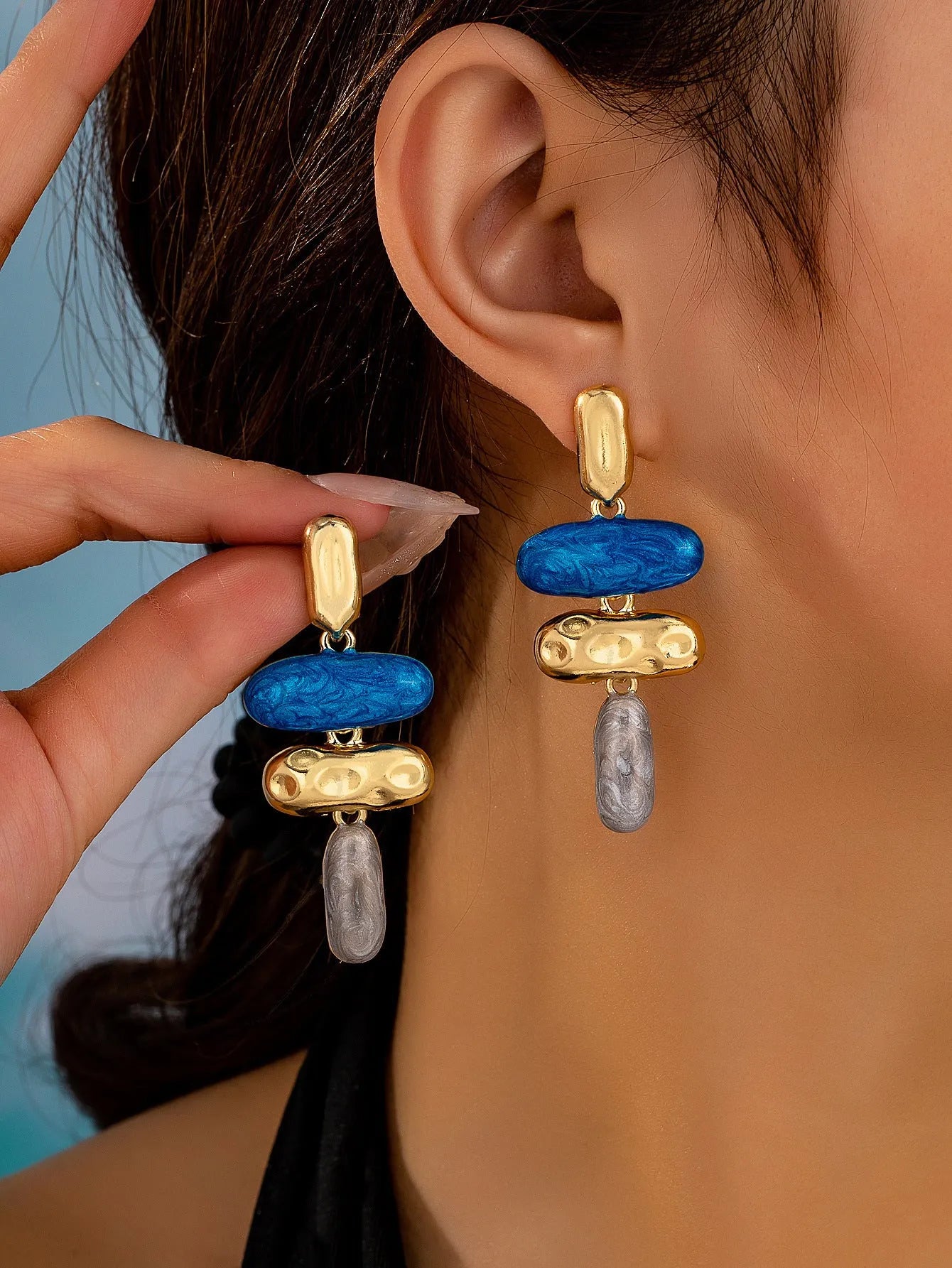 Geometric stud earrings with multicolour electroplating on zinc alloy
