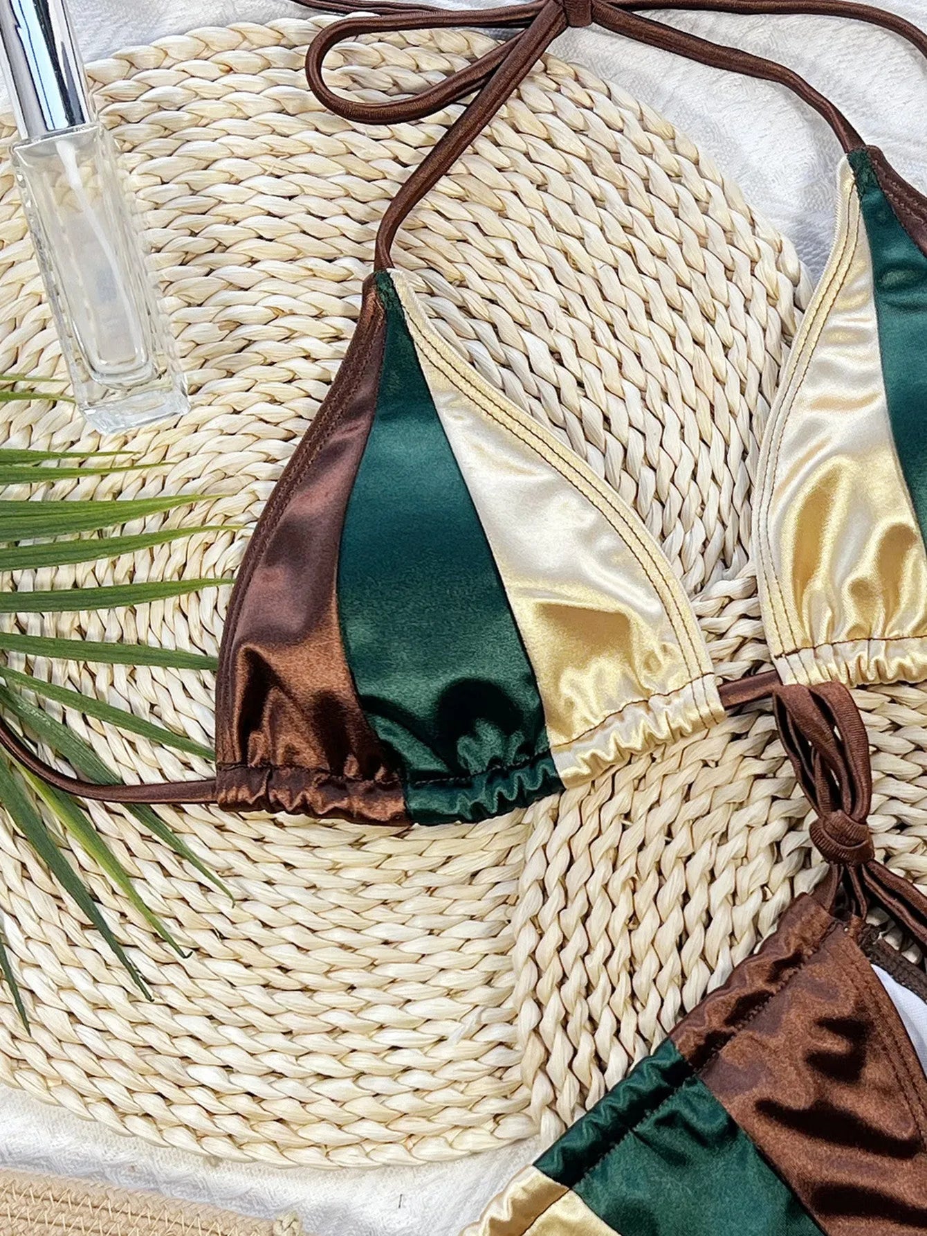 Women's separated bikini set in multicolor with solid colour stitching, nylon fabric, triangle top and brief bottoms