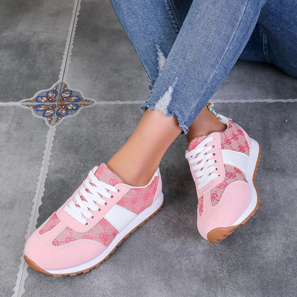 Oversized women's casual lace-up shoes in khaki, artificial PU upper, round toe, shallow mouth, flat rubber sole