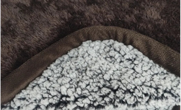 Waterproof urine proof winter pet blanket in grey with black and white underside, size L 130x150 cm