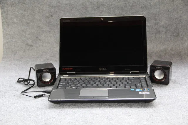 Black 2.0 small square desktop speaker with USB power cable for computers
