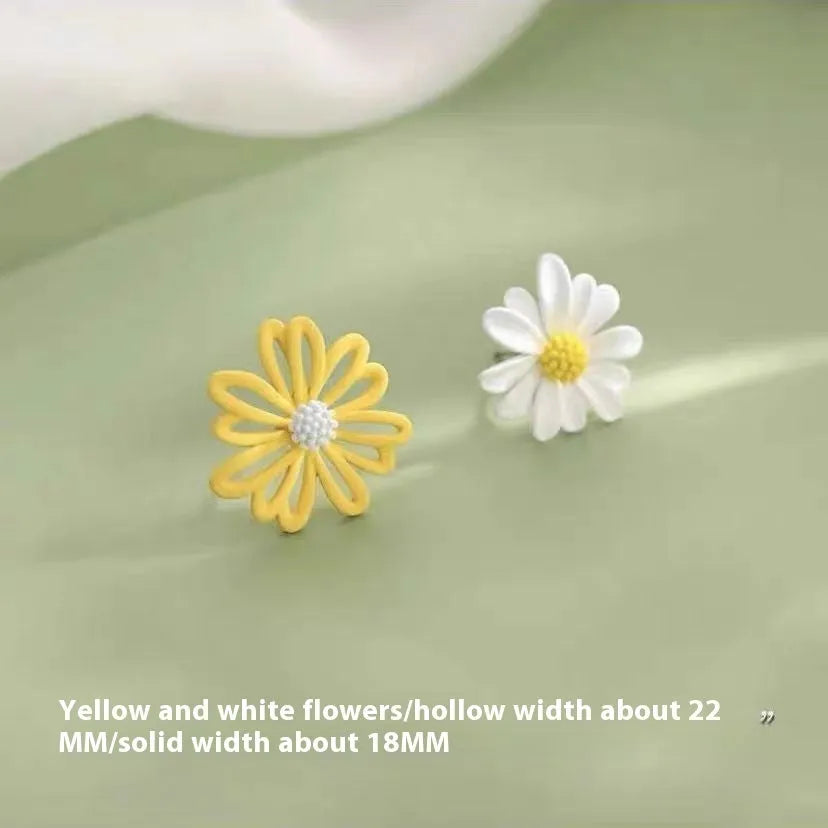 Women's alloy flower earrings in blue and orange, white and green, or yellow and white colour combinations