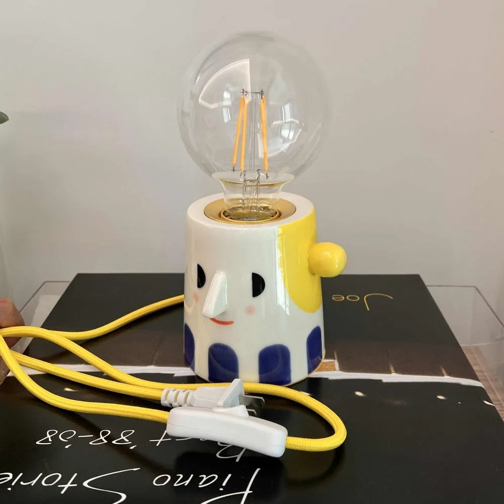 Handmade ceramic bedside lamp with ball headlight design and 220V US power specifications
