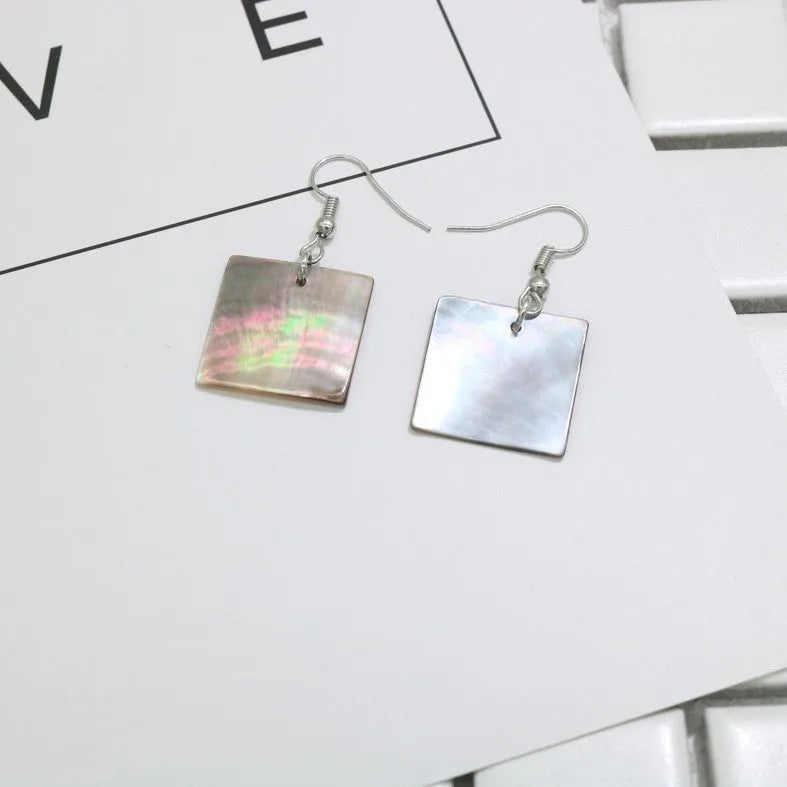 Women's geometric shell earrings in rectangular or square shape, retro natural style.