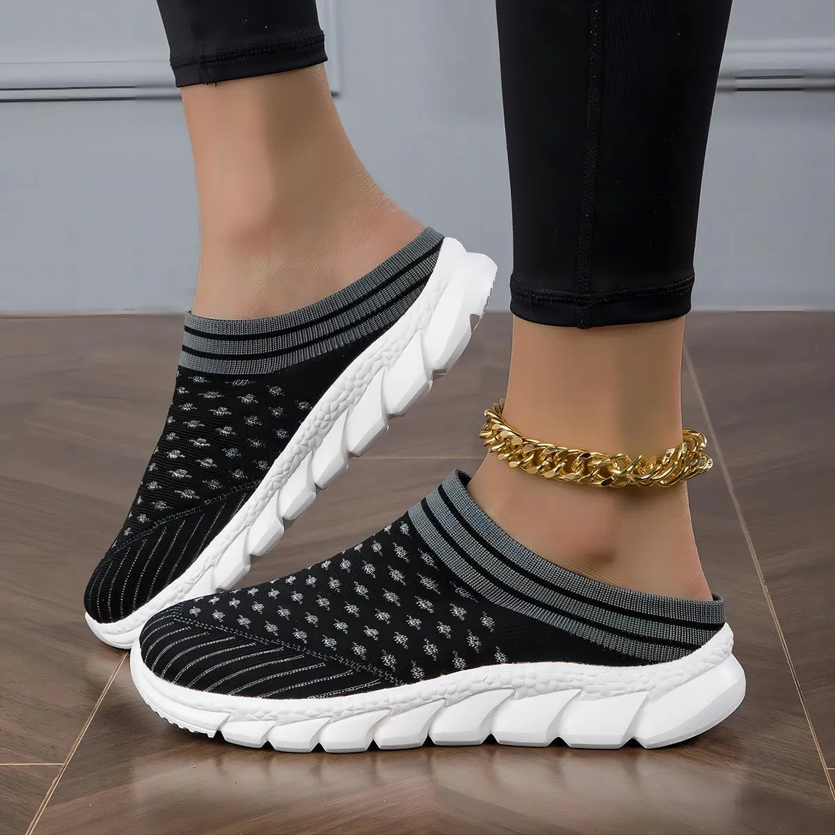 Women's black Flyknit height-increasing slipper shoes with striped pattern and hollowed-out breathable design