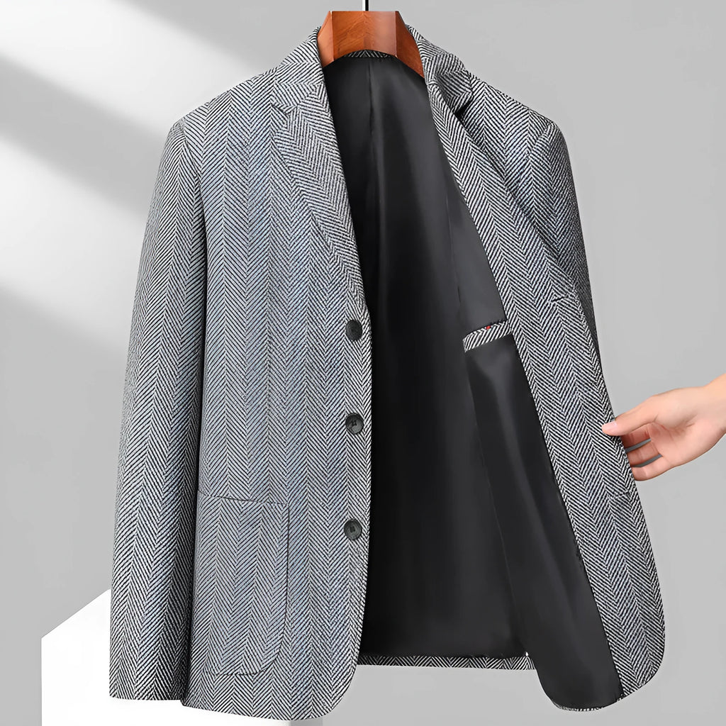Men's loose fit polyester coat in solid colour for spring and autumn seasons