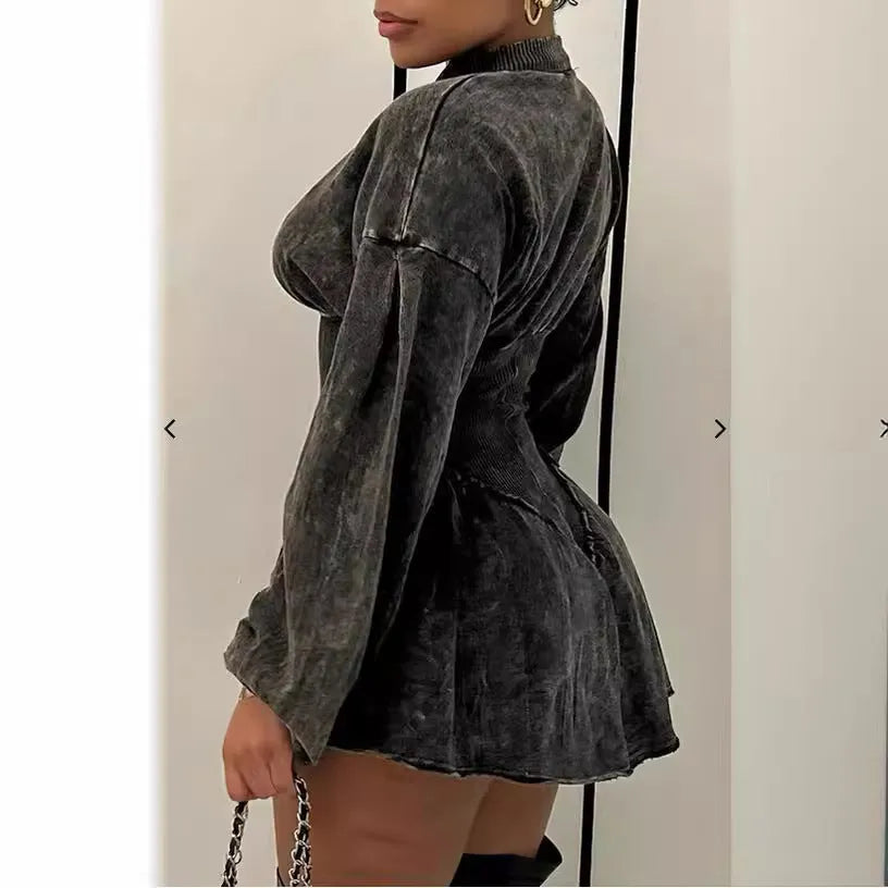 Grey digital print drawstring waist A-line dress with long sleeves on mannequin