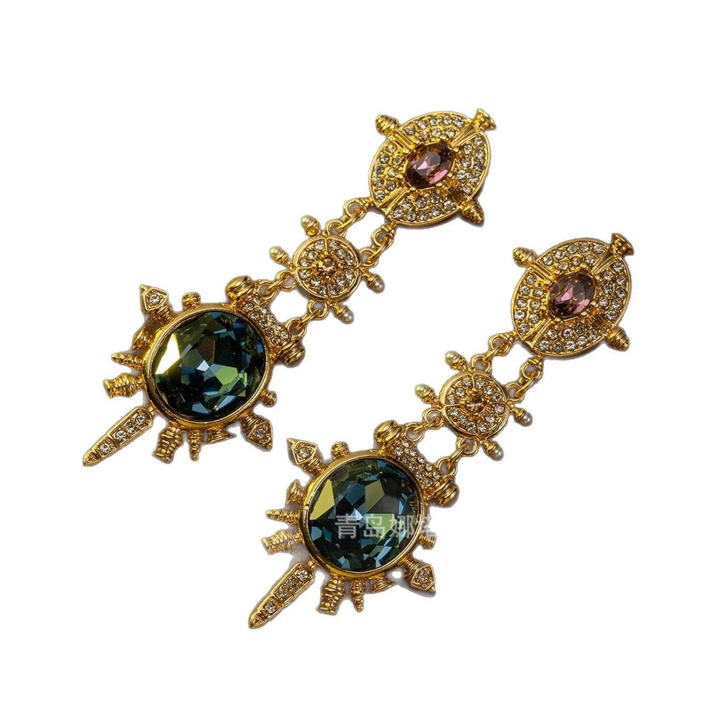 Gold retro geometric stud earrings with 10mm round shape and court style design
