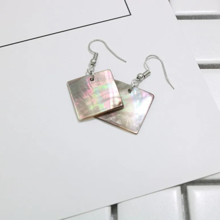 Women's geometric shell earrings in rectangular or square shape, retro natural style.