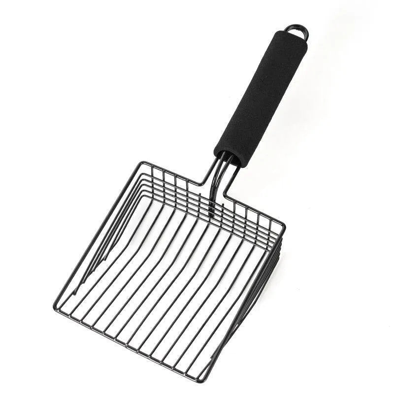 Black metal cat litter scoop with narrow 0.8cm gaps between tines