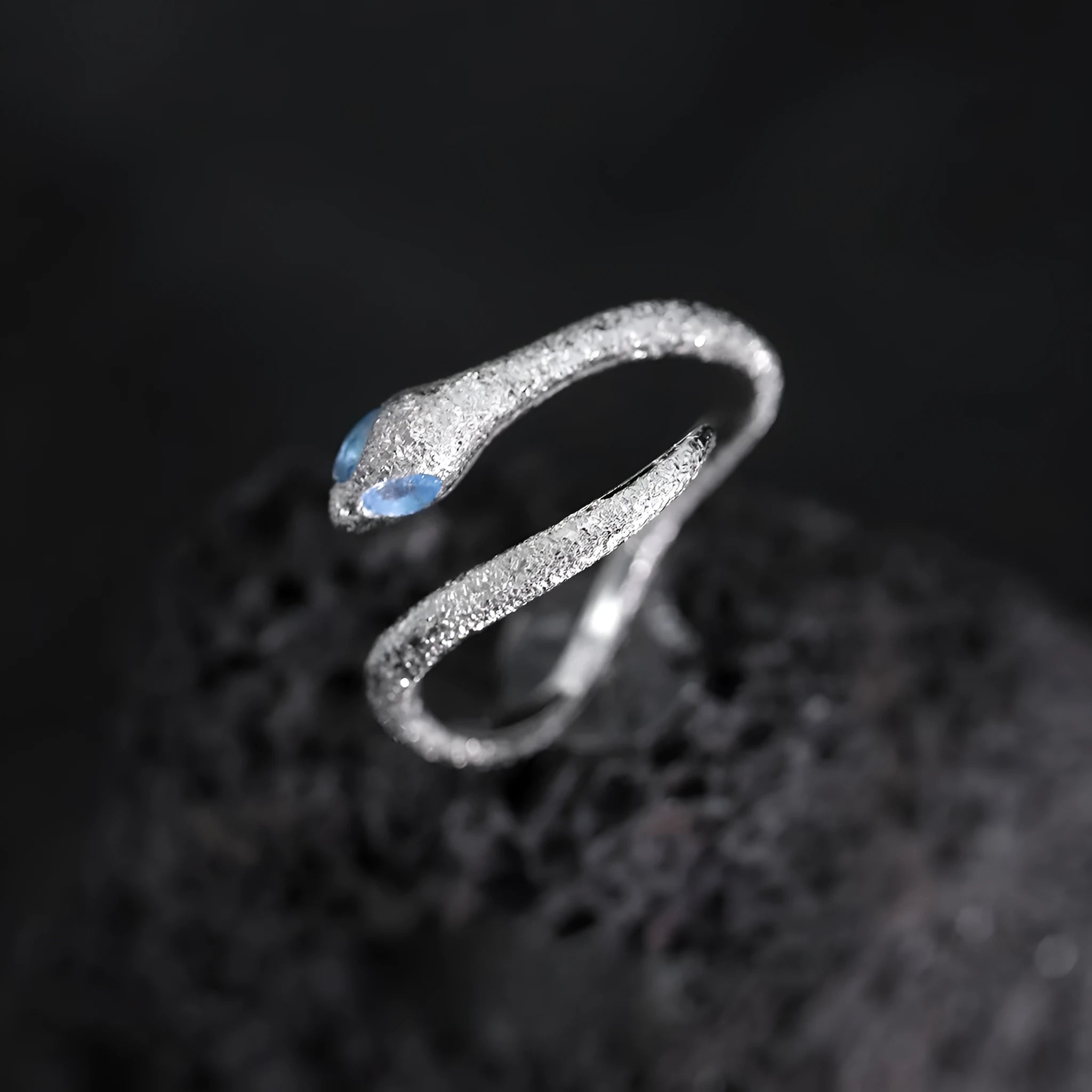 Adjustable opening silver electroplated snake design ring in platinum white gold colour for women