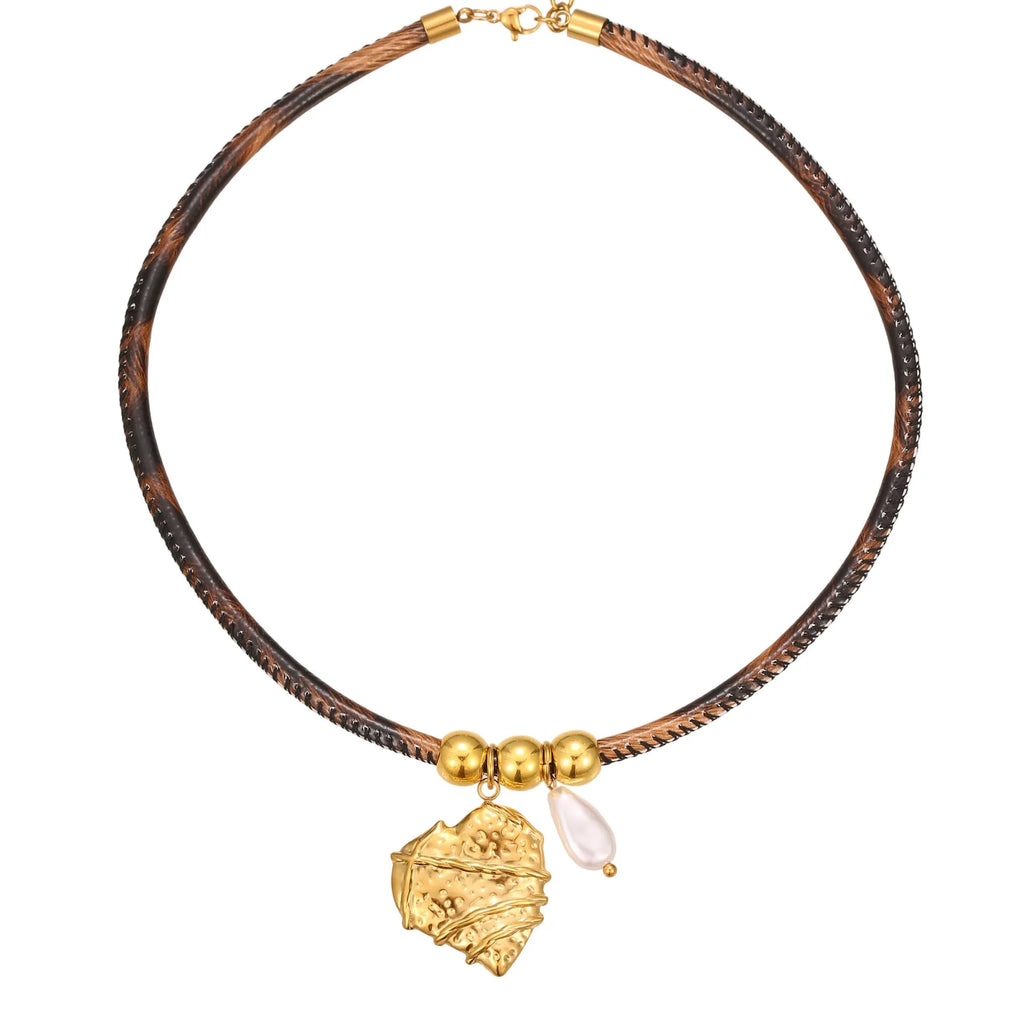 Geometric leopard print stainless steel necklace with gold plating on adjustable 41-50cm chain