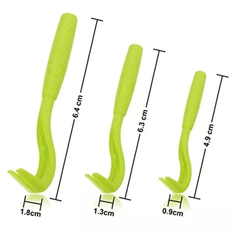 Blue and green plastic pet tick removal hooks, set of 3 pieces.