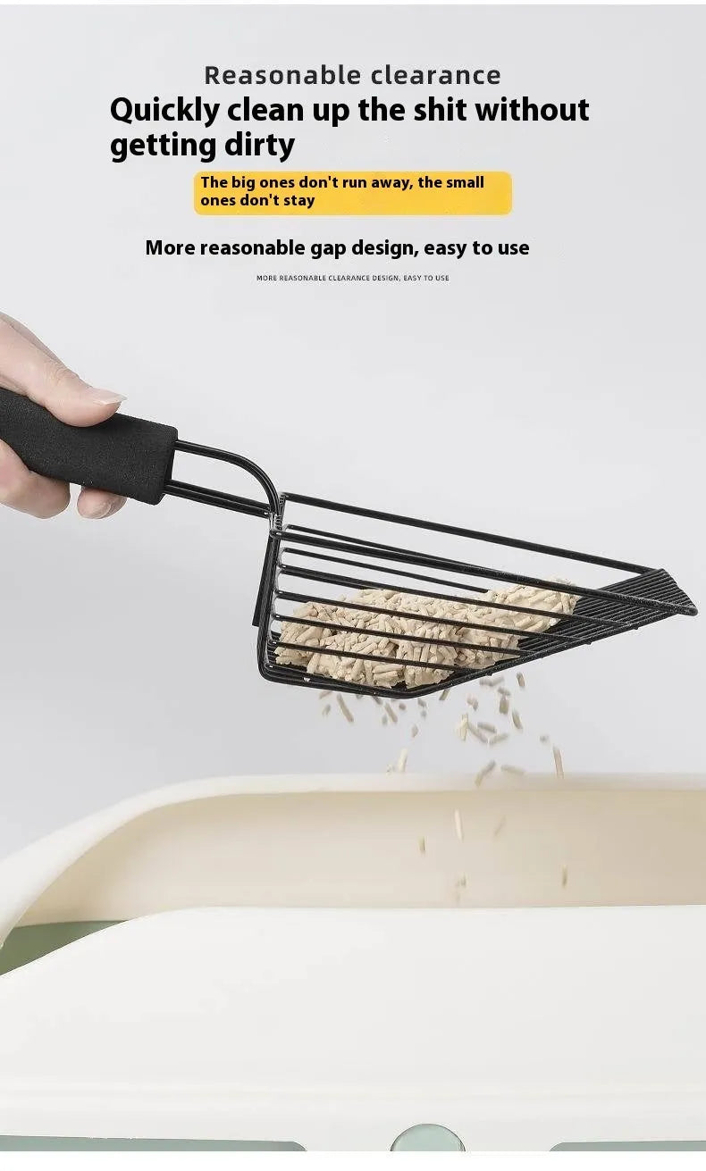 Black metal cat litter scoop with narrow 0.8cm gaps between tines