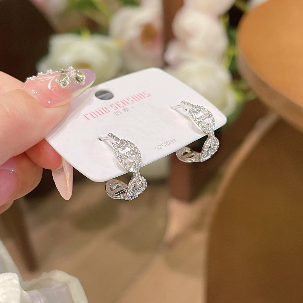 Ladies electroplated copper earrings with thick gold plating in casual diamond design